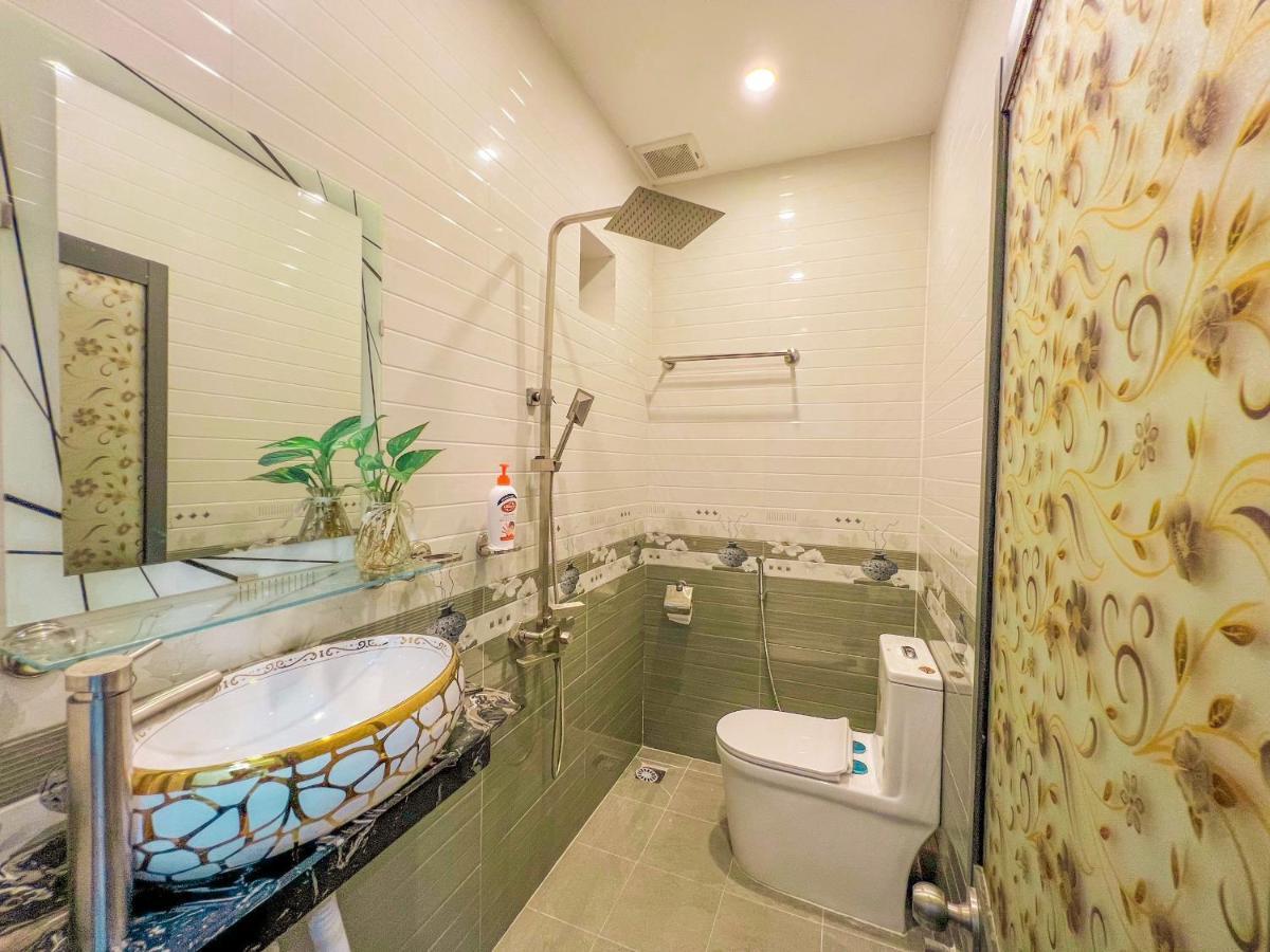 Homestay Qhome Chi Khu Co Ong Extérieur photo