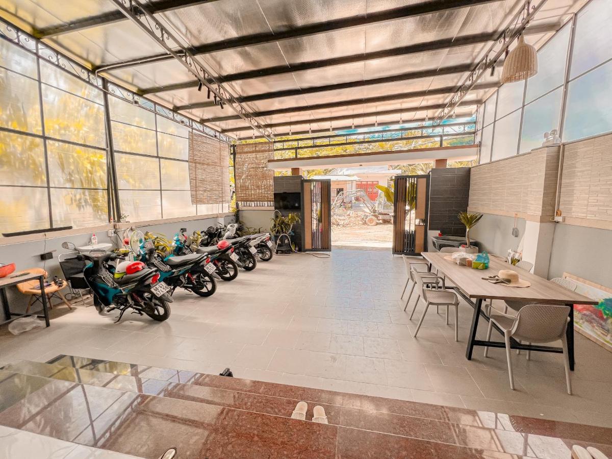 Homestay Qhome Chi Khu Co Ong Extérieur photo